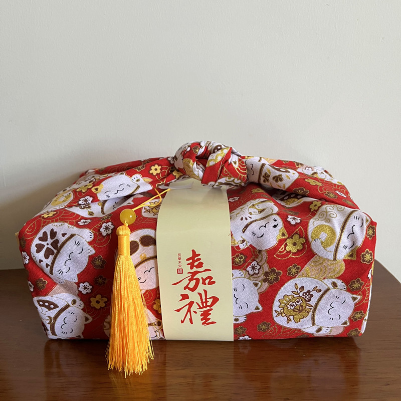 ผ้าเช็ดหน้าแบบญี่ปุ่น ฟุโรชิกิ - Furoshiki บทวิจารณ์และราคา